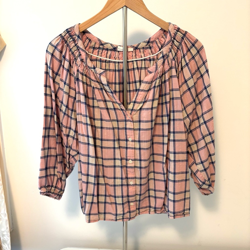 GAP Women’s Med Pink Plaid Button Down Women's Blouse